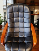 REFINISHED Mid Century Modern R.Huber Teak SCOOP Lounge Chair 6