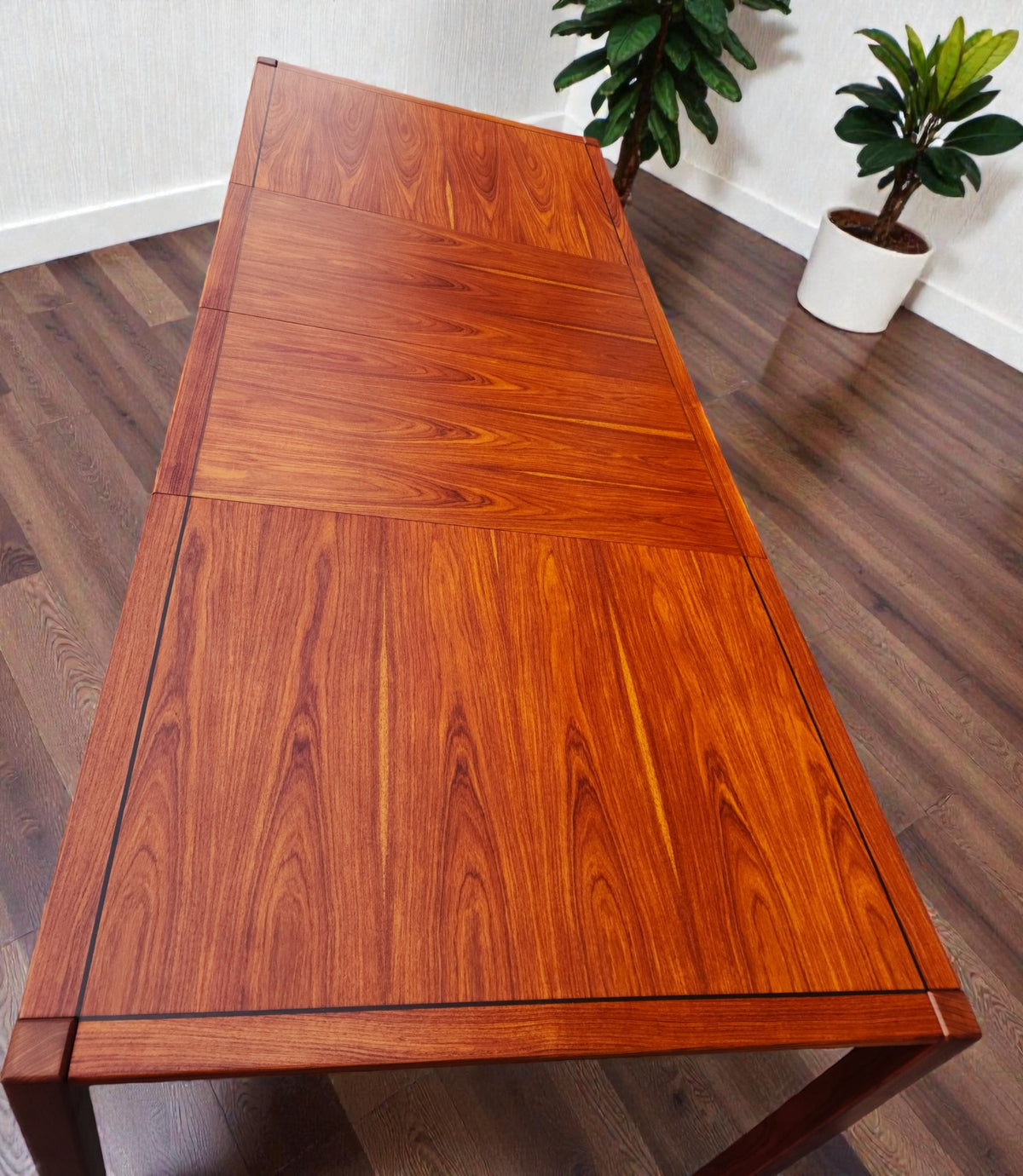 REFINISHED Mid Century Modern Rosewood Table w 2 Leaves 54
