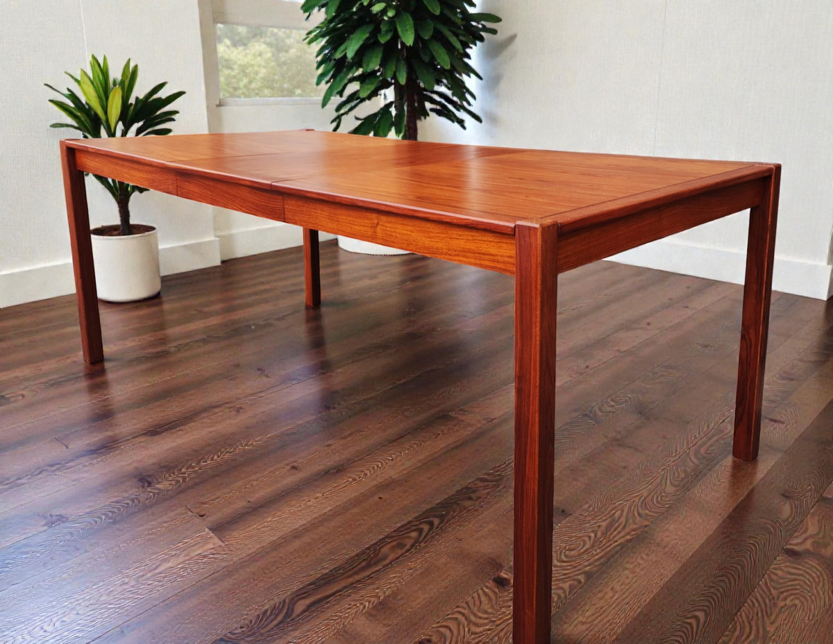REFINISHED Mid Century Modern Rosewood Table w 2 Leaves 54