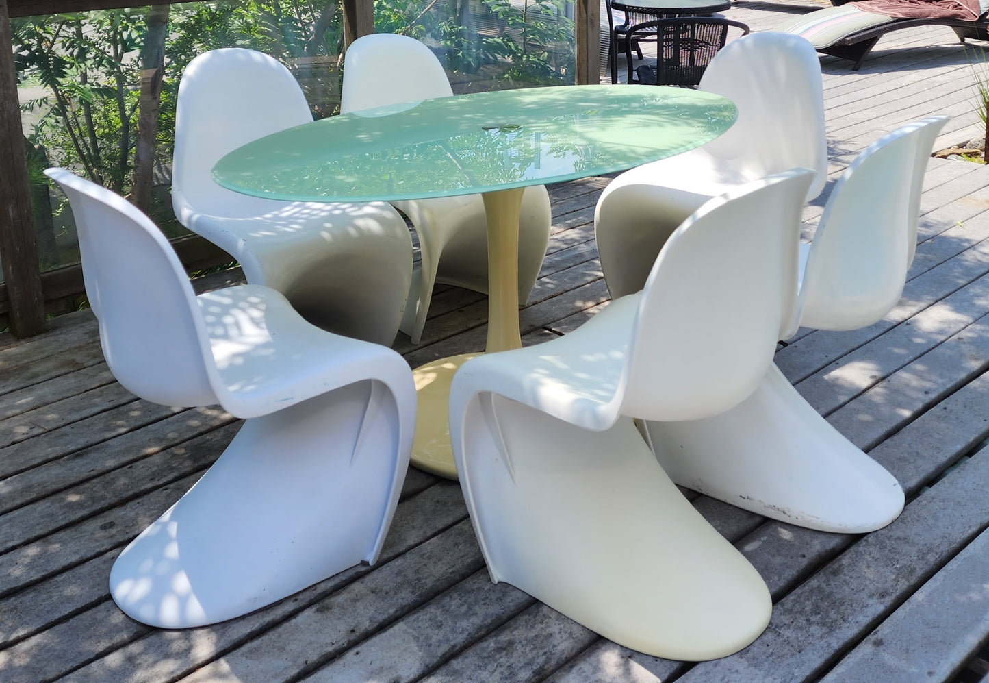 Iconic Mid Century Modern Saarinen style Tulip Oval Dining Table & 6 Panton Chairs, vintage