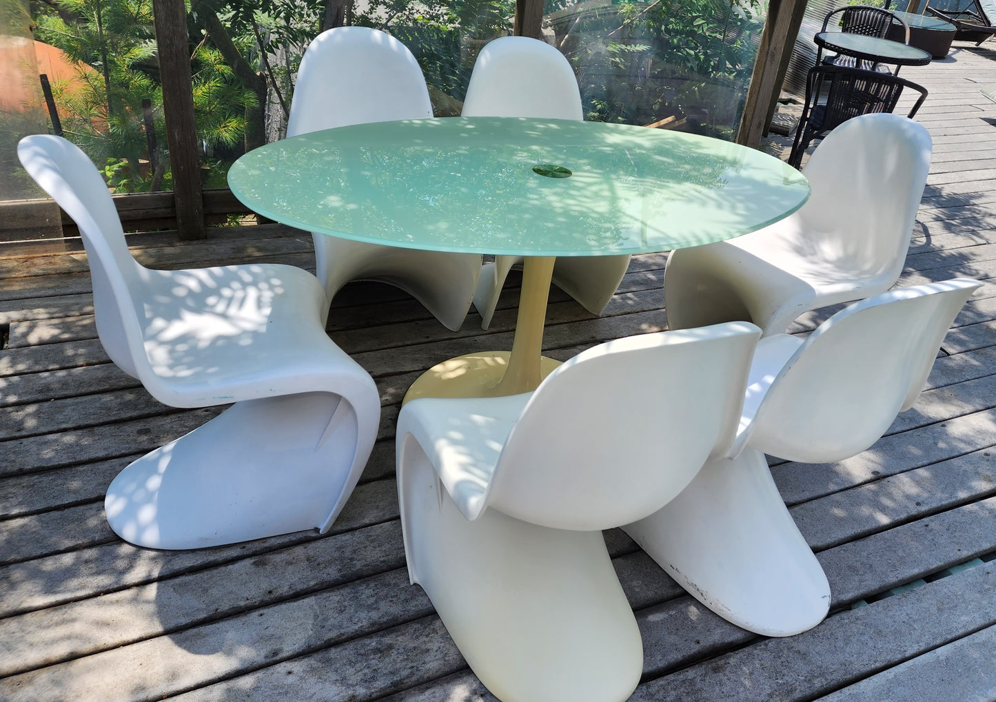 Iconic Mid Century Modern Saarinen style Tulip Oval Dining Table & 6 Panton Chairs, vintage