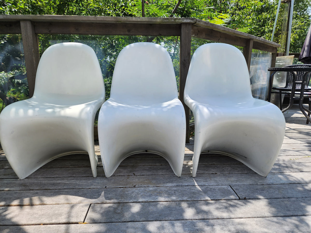 Iconic Mid Century Modern Saarinen style Tulip Oval Dining Table & 6 Panton Chairs, vintage