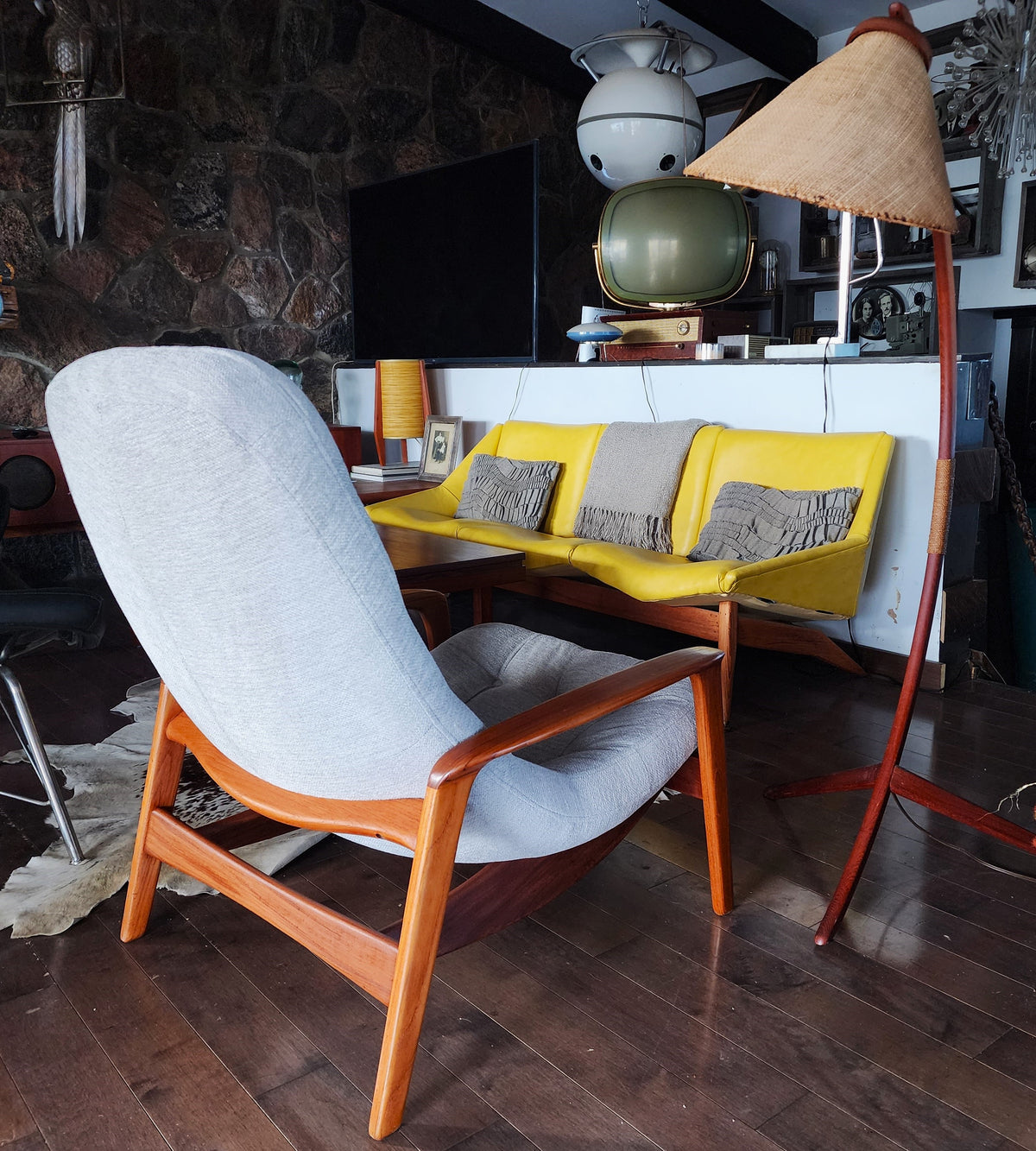 REFINISHED REUPHOLSTERED MCM Teak Scoop Lounge Chair by R. Huber