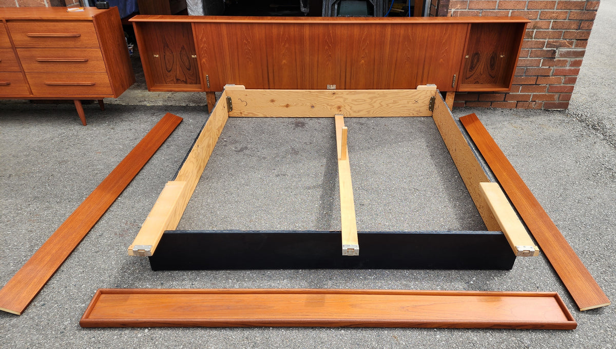 REFINISHED Danish Mid Century Modern Teak King Bed w Nightstands and 9 Drawers Dresser