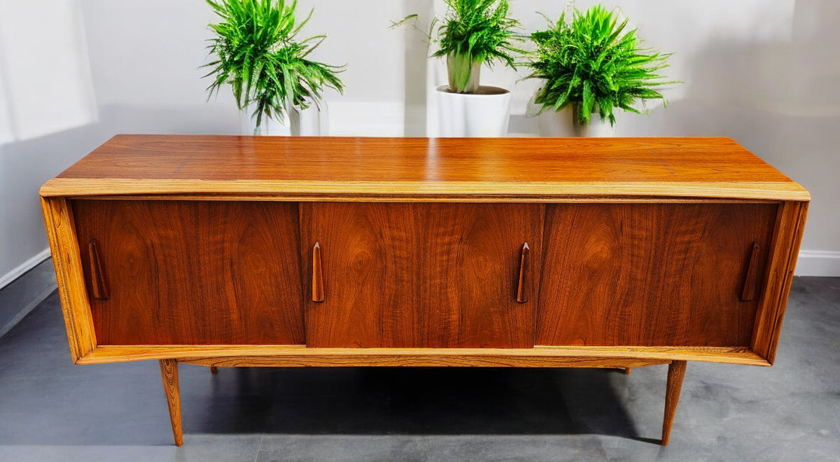 REFINISHED Mid Century Modern Walnut Sideboard by Deilcraft 68