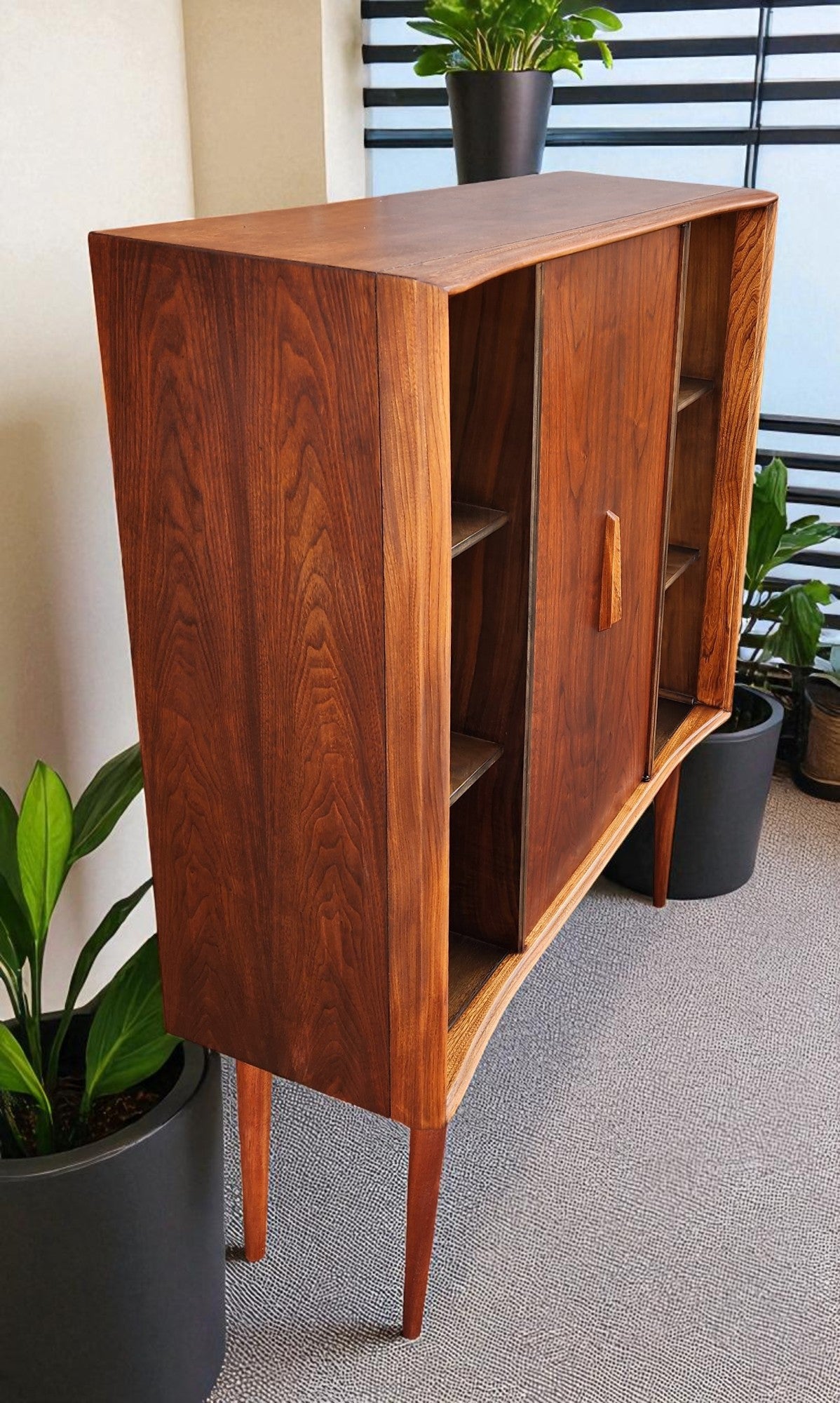 REFINISHED Mid Century Modern Walnut Bookcase by Deilcraft 39