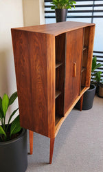 REFINISHED Mid Century Modern Walnut Bookcase by Deilcraft 39