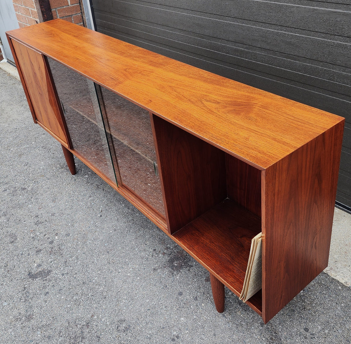 REFINISHED Mid Century Modern Walnut Display/ Bookcase/ Media TV Console 71