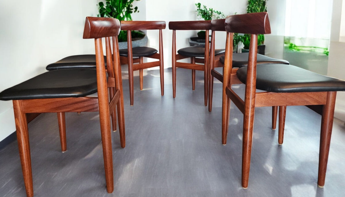 REFINISHED Danish MCM Roundette Teak Extension Table & 6 Chairs (4-legged) by Hans Olsen
