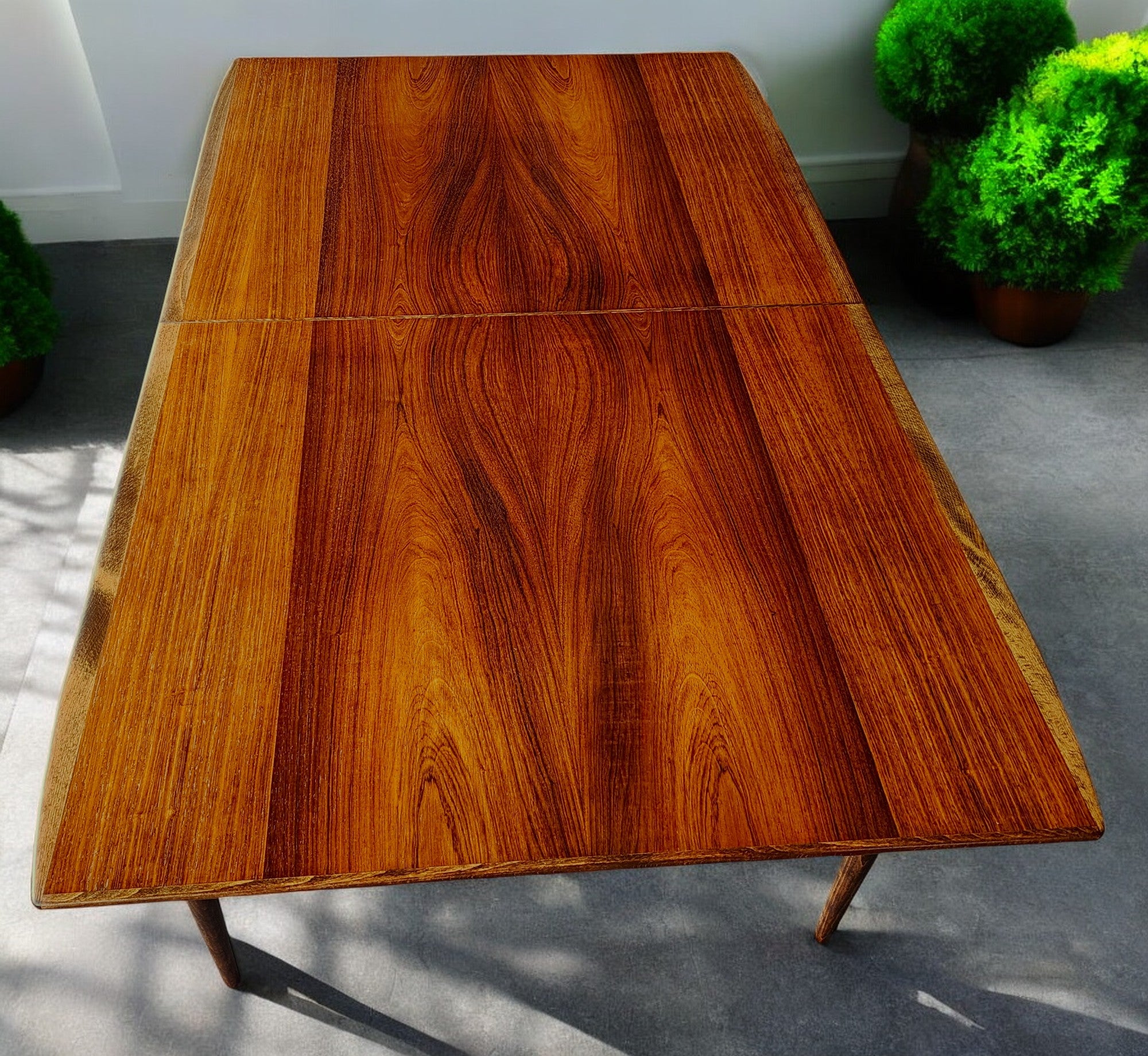 REFINISHED MCM Rosewood Table w 2 leaves 59