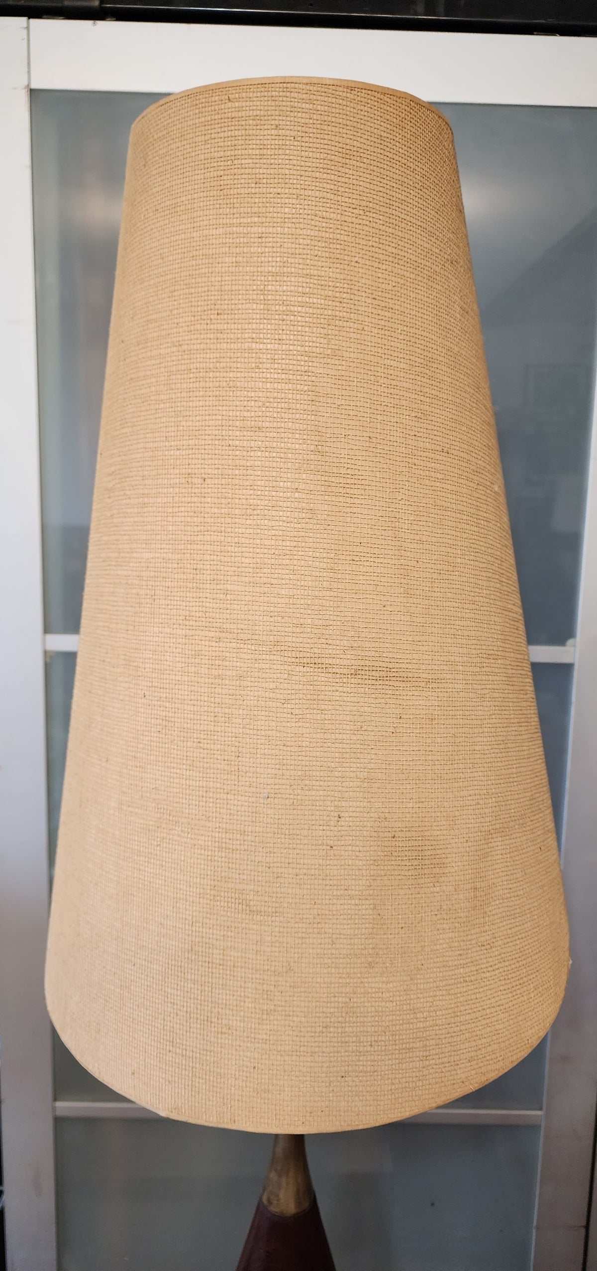 Mid Century Modern Tall Walnut & Brass Lamp by Tony Paul for Westwood 49