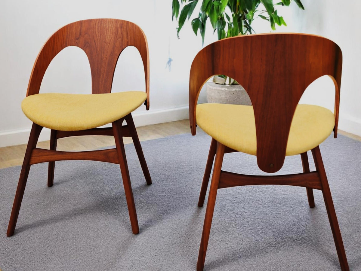 6 REFINISHED REUPHOLSTERED Mid Century Modern Walnut Chairs, Børge Mogensen style