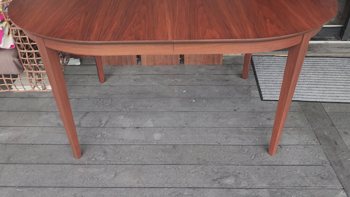 Video of refinished Mid Century Modern Walnut Dining Table Oval with 3 Leaves 60–96 in (2 of 2)