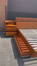REFINISHED Mid Century Modern Teak King Bed w 2 Night Stands & Storage Drawers 8