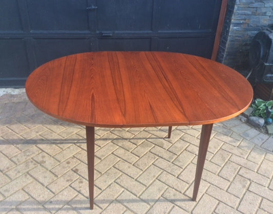 Small REFINISHED MCM  Teak Table Round to Oval w 1 Leaf 40"-52" - Mid Century Modern Toronto