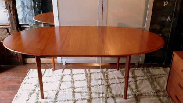 MCM Teak Table with 1 Leaf Oval REFINISHED  Self- Storing 63"-83" - Mid Century Modern Toronto