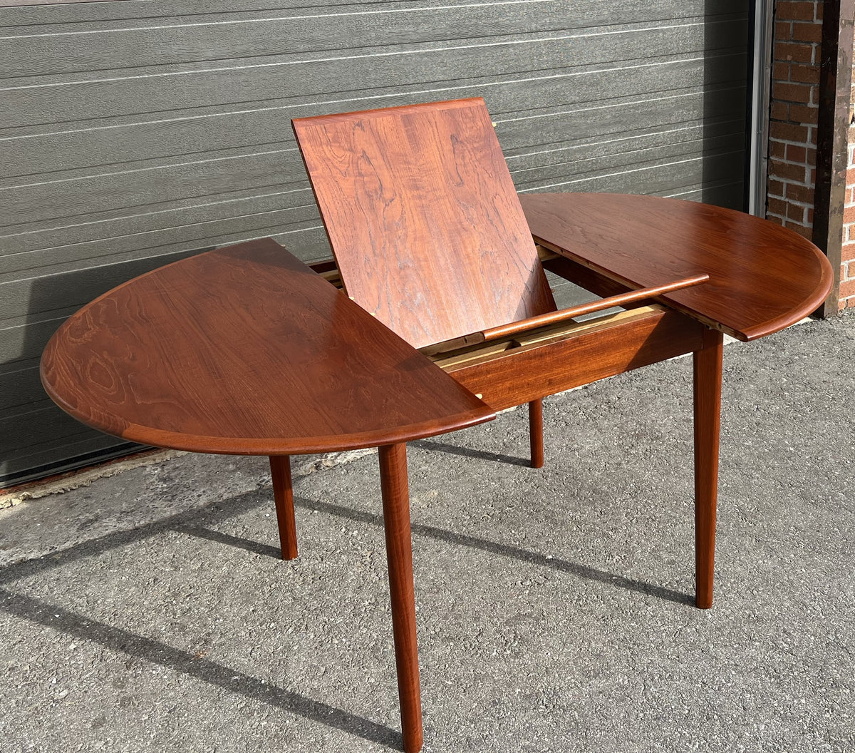 REFINISHED Mid Century Modern Teak Table Round w Butterfly Leaf 43