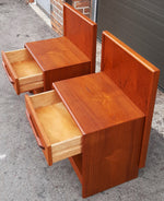 REFINISHED Mid Century Modern Teak King Bed w 2 Nightstands 9