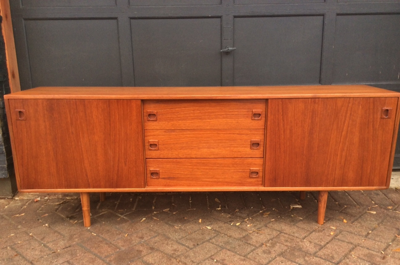 REFINISHED Mid Century Modern Teak Sideboard Buffet TV Media Records Console Low Profile 6 ft - Mid Century Modern Toronto