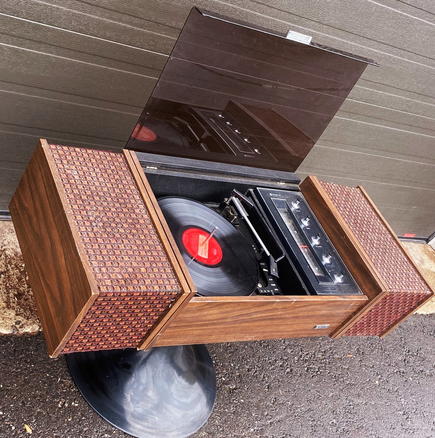 Vintage Space Age Sanyo Record Player Radio Stereo on Tulip Stand, Compact