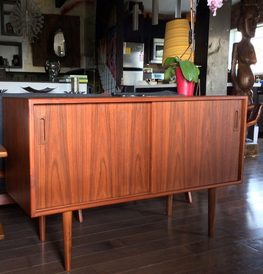 TEAK SIDEBOARD BUFFET TV MEDIA CONSOLE DANISH - Mid Century Modern Toronto