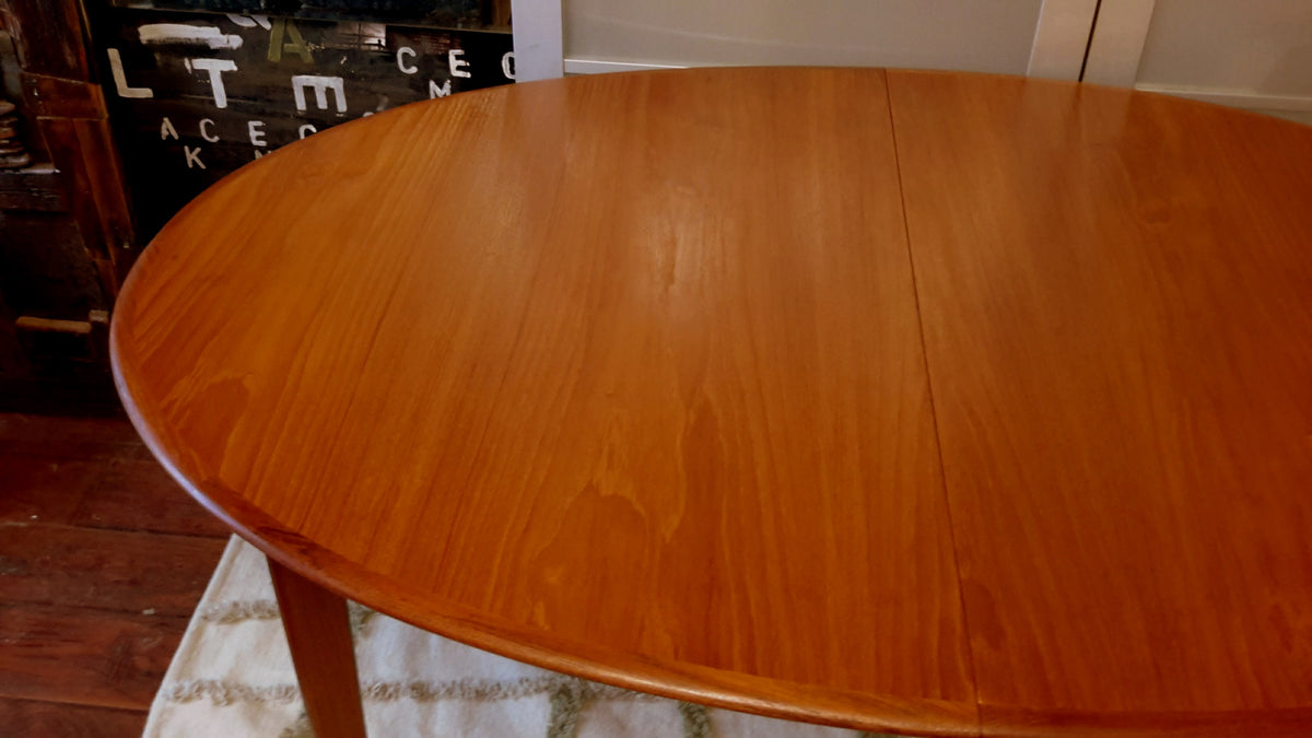 MCM Teak Table with 1 Leaf Oval REFINISHED  Self- Storing 63