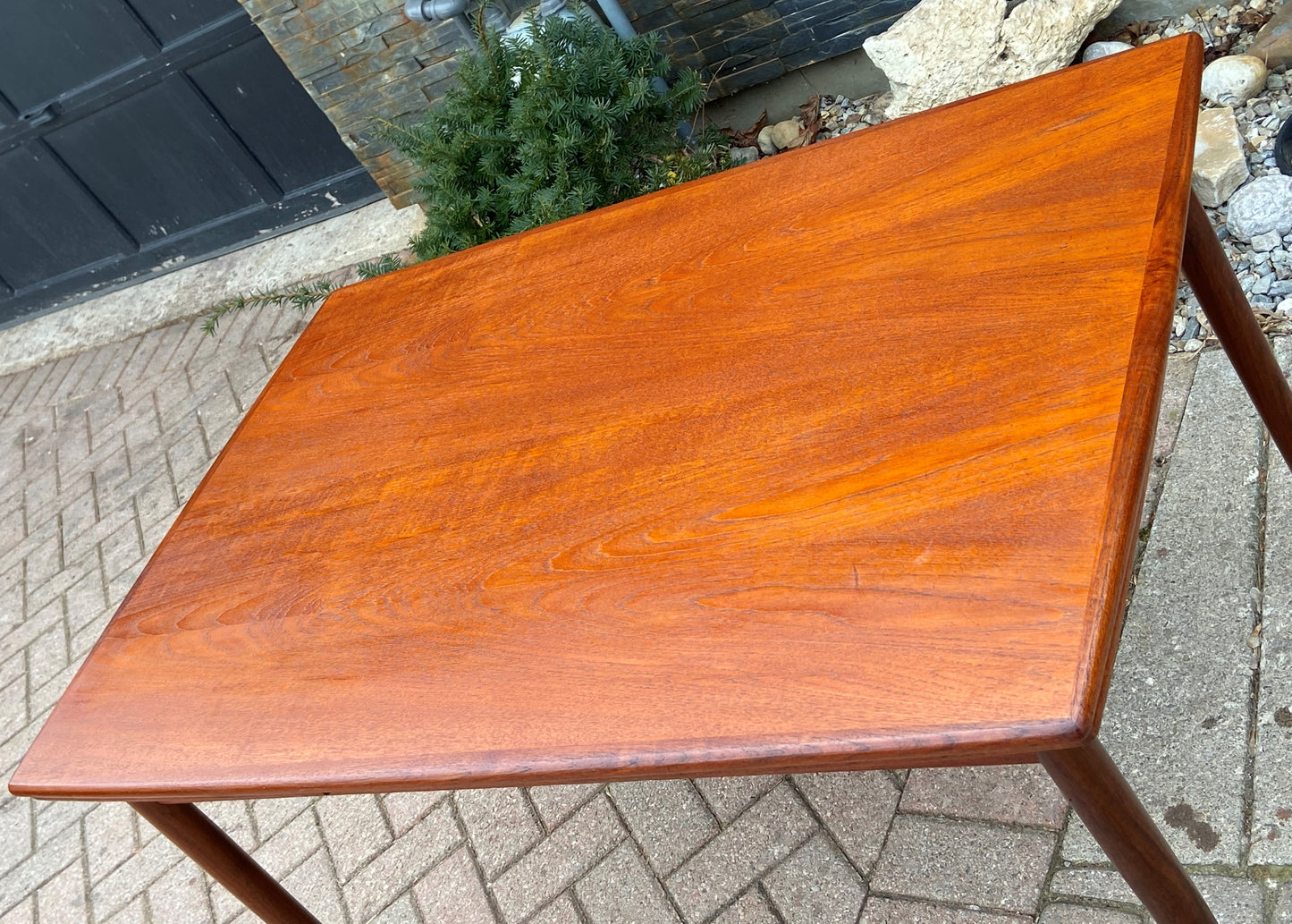 REFINISHED Danish MCM Teak Draw Leaf Table Surfboard shape, PERFECT, 48.5" - 84.5"