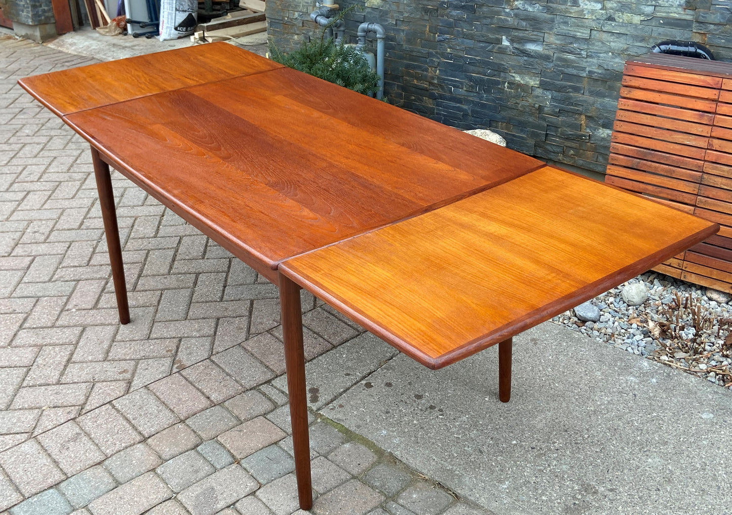 REFINISHED Danish MCM Teak Draw Leaf Table Surfboard shape, PERFECT, 48.5" - 84.5"