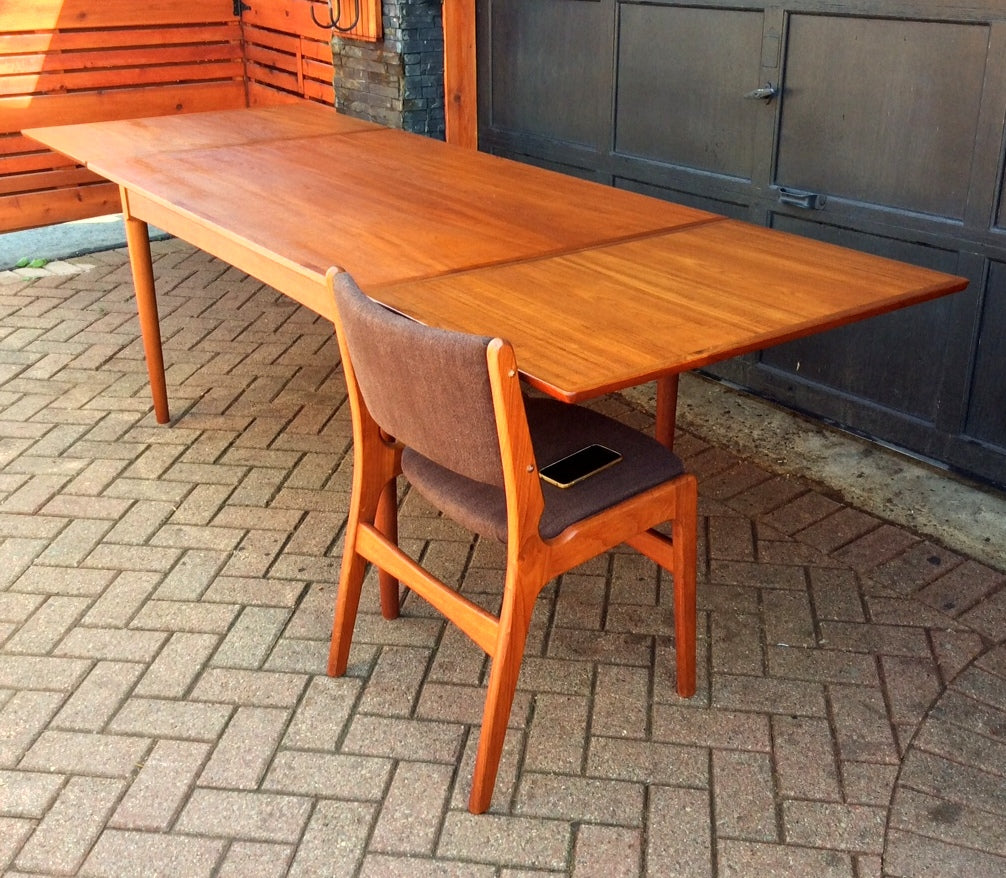 DANISH TEAK DRAW LEAF TABLE EXTENDABLE WITH 2 LEAVES REFINISHED - Mid Century Modern Toronto