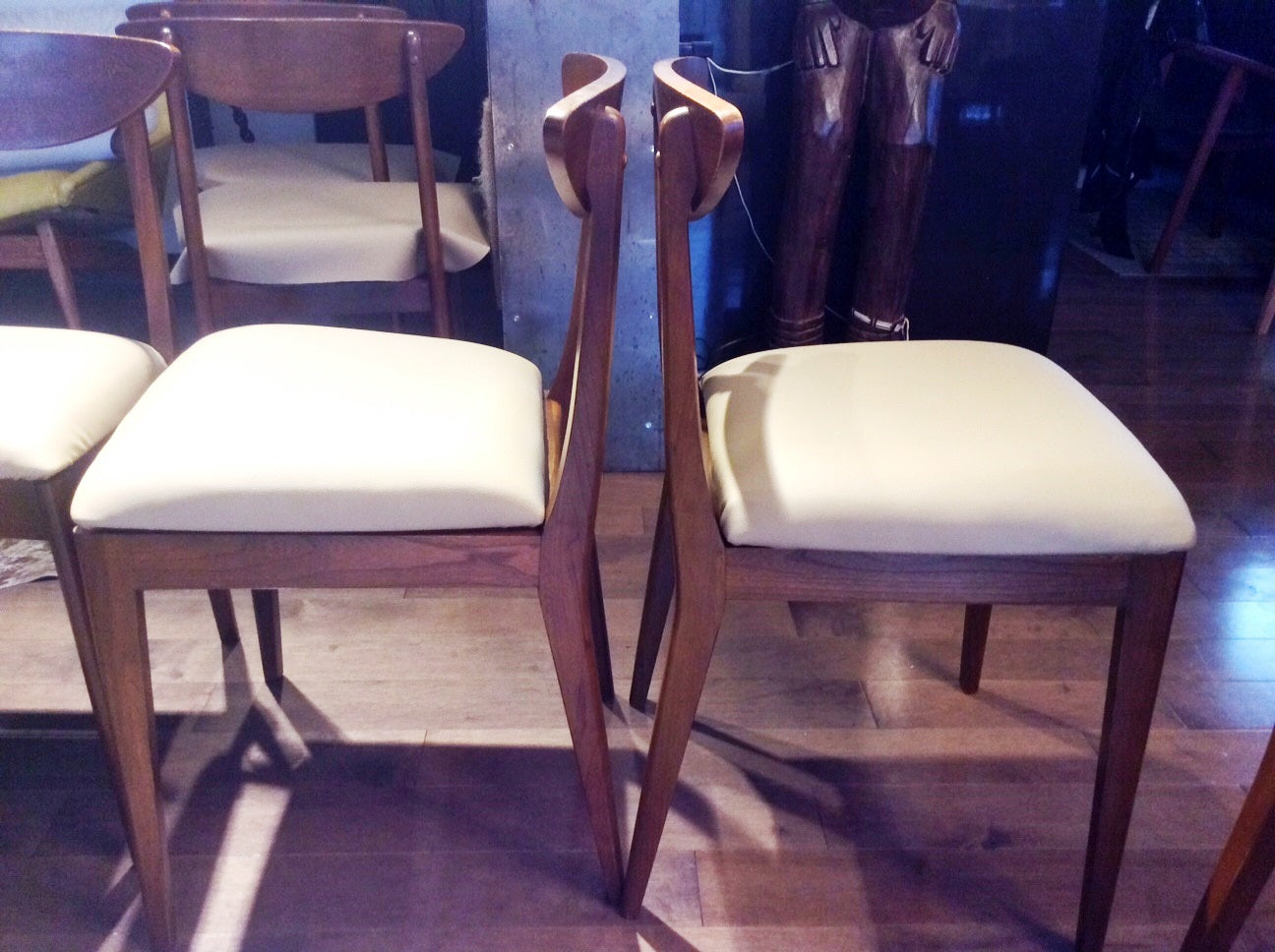 6 Mid Century Modern Walnut Dining Chairs REUPHOLSTERED like NEW - Mid Century Modern Toronto