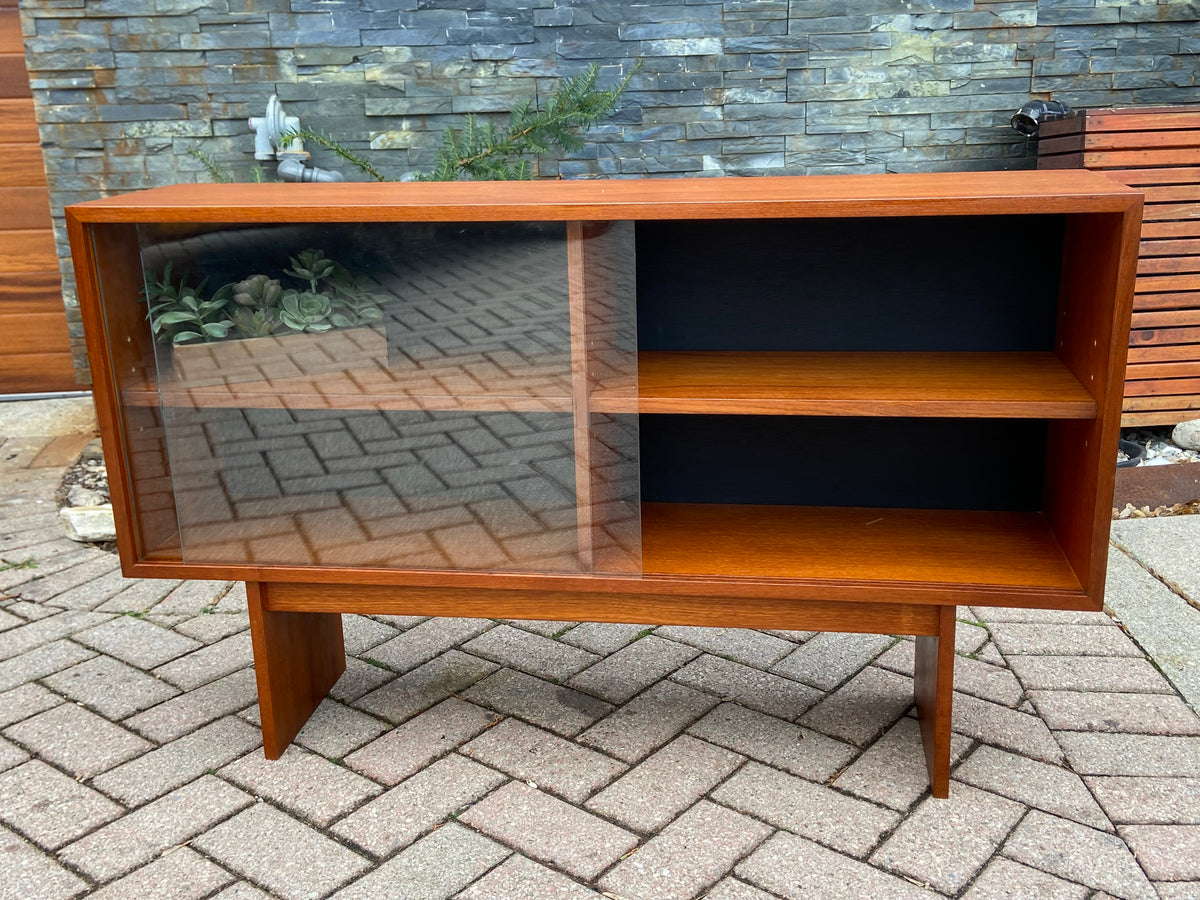 REFINISHED Mid Century Modern Teak Bookcase Media TV Console 46