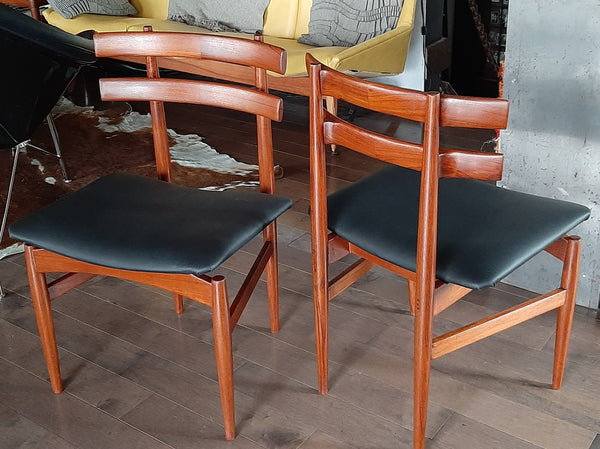 2 REFINISHED P. Hundevad Teak Chairs REUPHOLSTERED in Real Leather, PERFECT, model 30 - Mid Century Modern Toronto