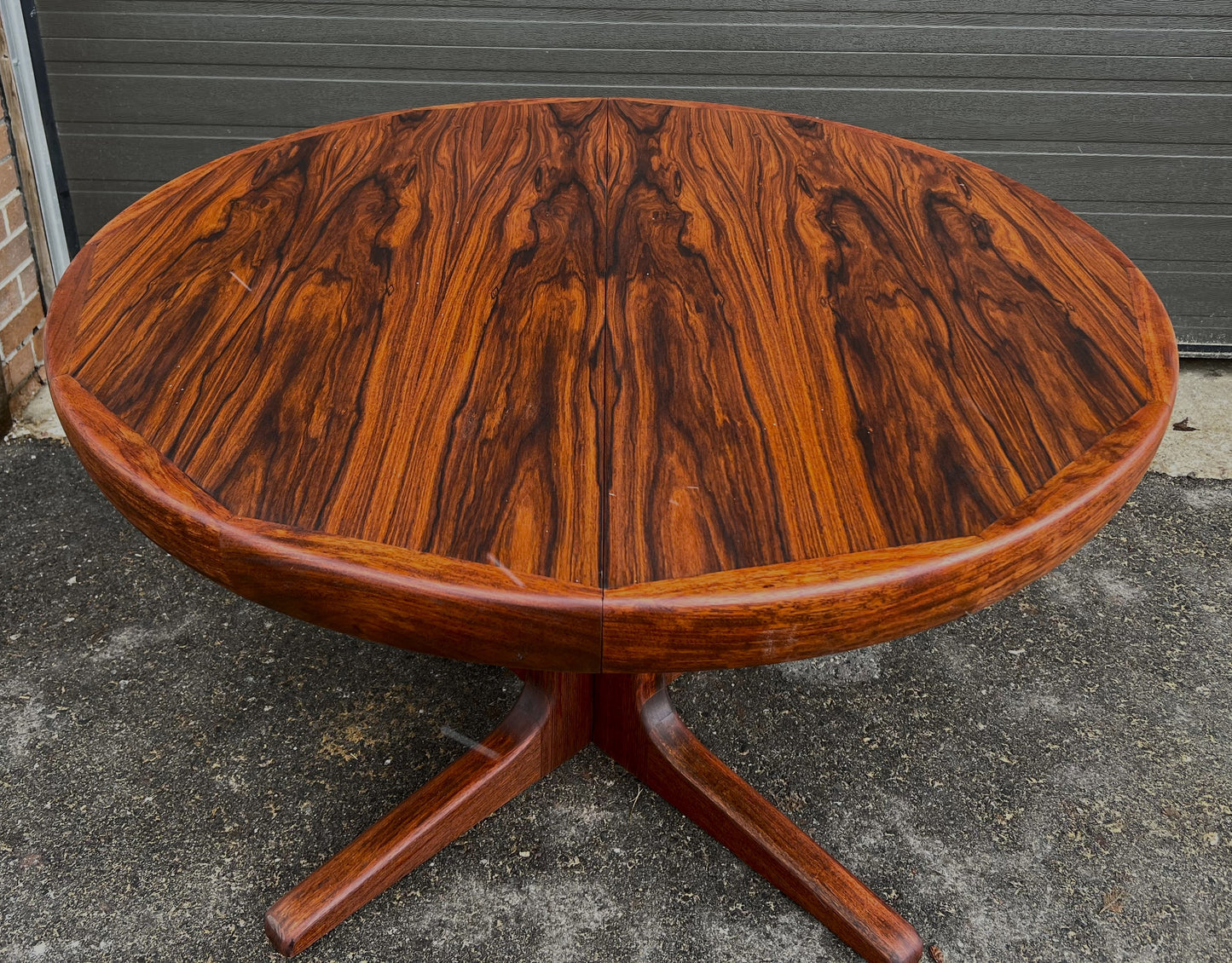 REFINISHED Danish Mid Century Modern Rosewood Table Round w 1 Leaf, 47"-66.5"
