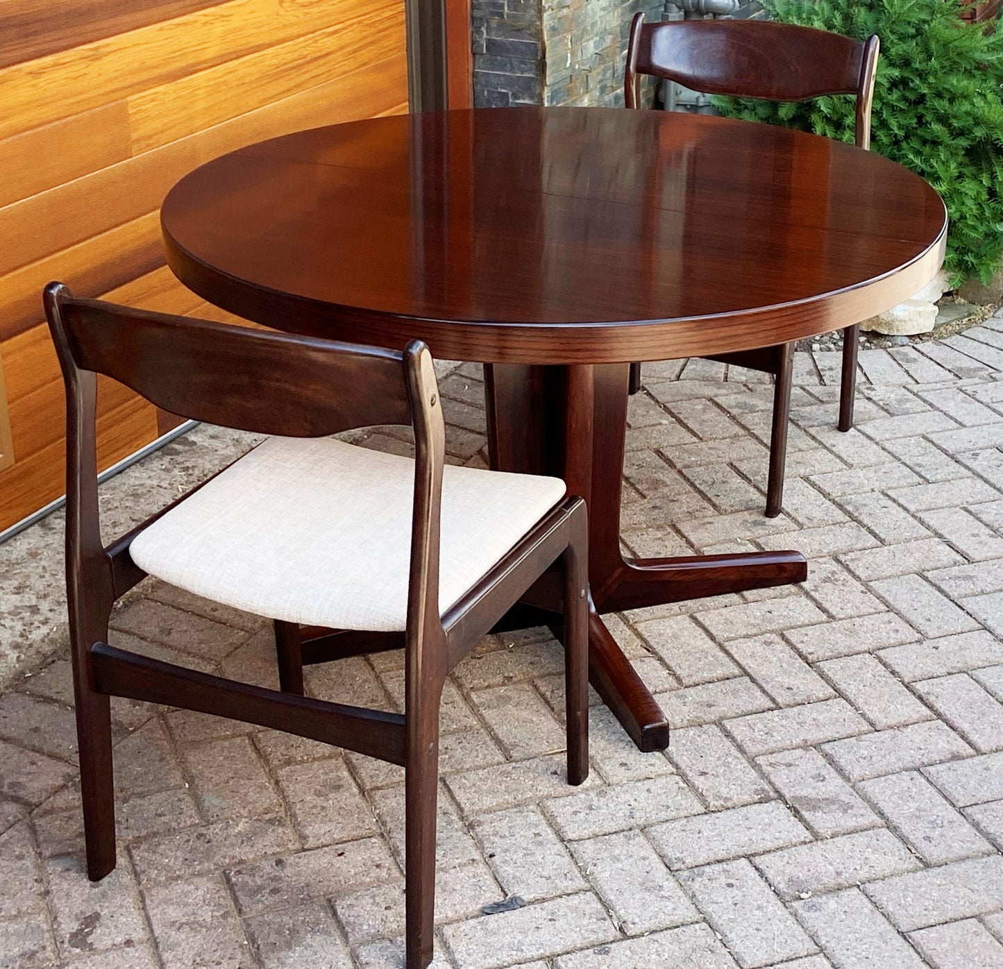 RESTORED Danish Mid Century Modern Rosewood Table w 2 Leaves & 8 Chairs, Perfect