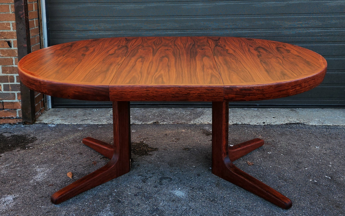 REFINISHED Danish Mid Century Modern Rosewood Table Round w 1 Leaf, 47"-66.5"