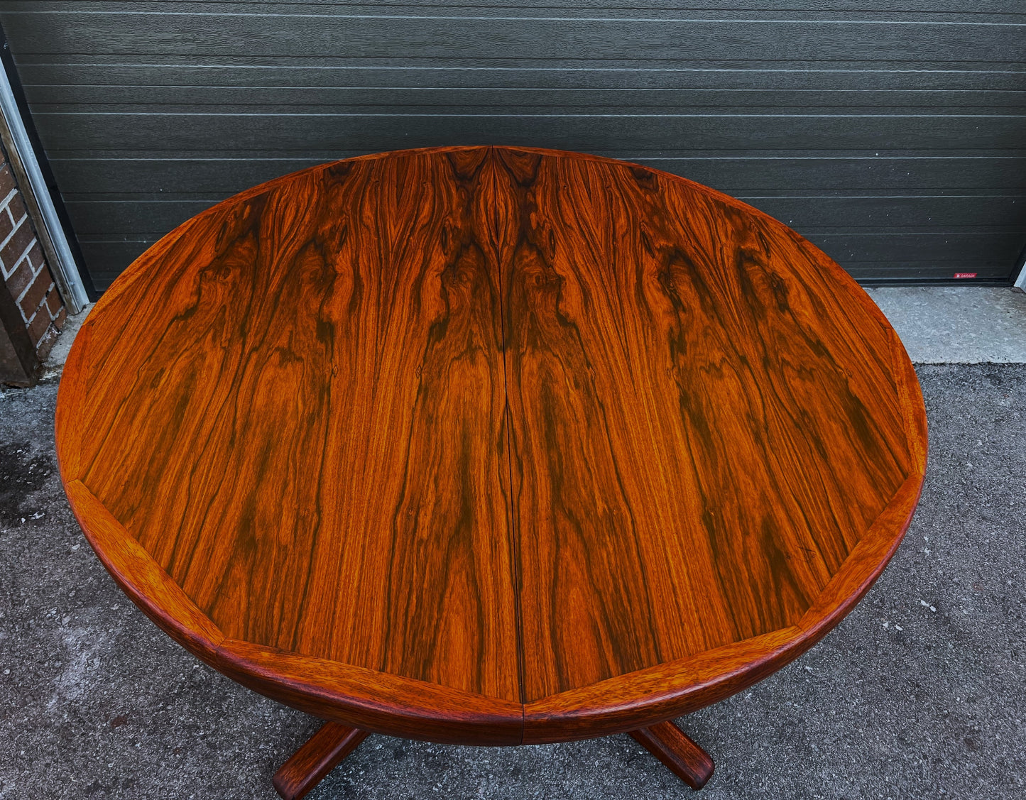 REFINISHED Danish Mid Century Modern Rosewood Table Round w 1 Leaf, 47"-66.5"