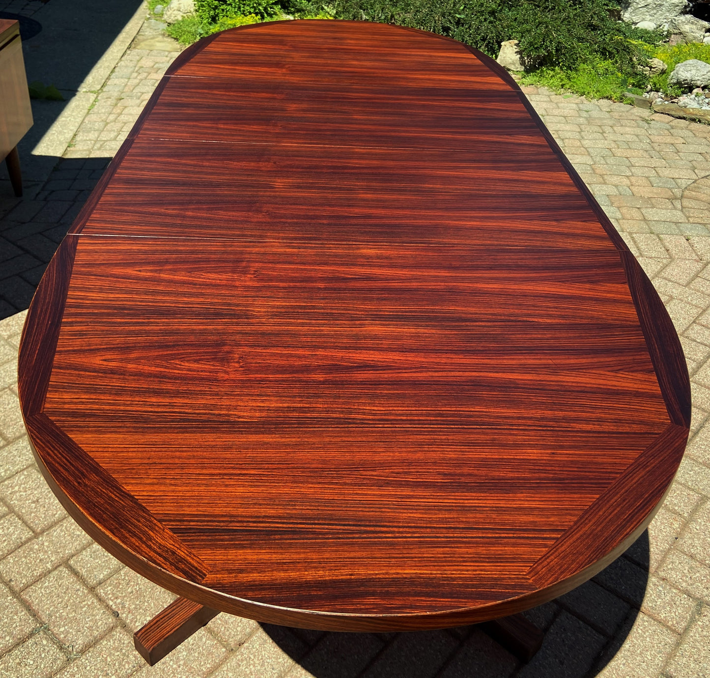 REFINISHED Danish Mid Century Modern Rosewood Table w 2 Leaves by Dyrlund, 64"-103.5"
