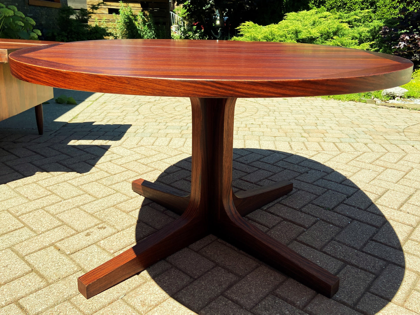 REFINISHED Danish Mid Century Modern Rosewood Table w 2 Leaves by Dyrlund, 64"-103.5"