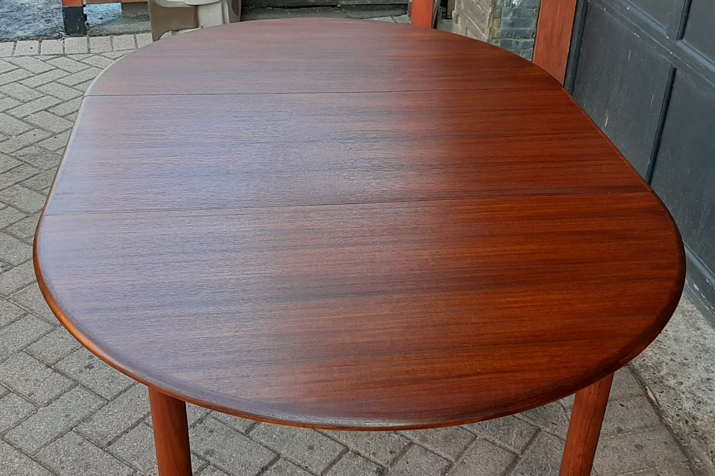 REFINISHED Danish MCM Teak Table Round to Oval w 1 Leaf 41.5"-61", PERFECT