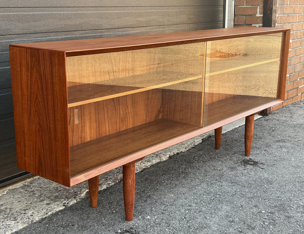 REFINISHED Danish Mid Century Modern Teak Media TV Console, Display or Bookcase 69