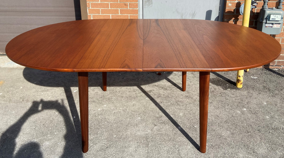 REFINISHED Danish MCM Teak Dining Table Round w 2 Leaves 47