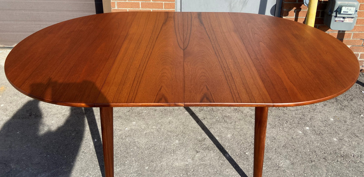 REFINISHED Danish MCM Teak Dining Table Round w 2 Leaves 47