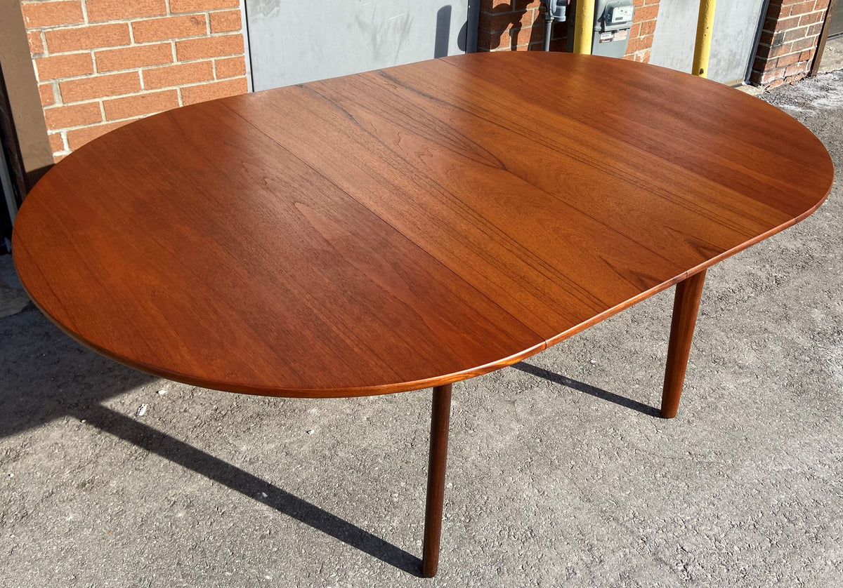 REFINISHED Danish MCM Teak Dining Table Round w 2 Leaves 47