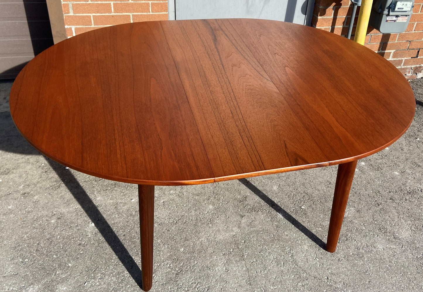 REFINISHED Danish MCM Teak Dining Table Round w 2 Leaves 47"-75" Perfect