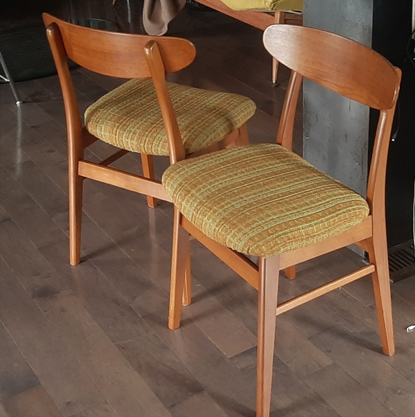 Set of 2 Danish Mid Century Modern Teak Chairs Restored, perfect