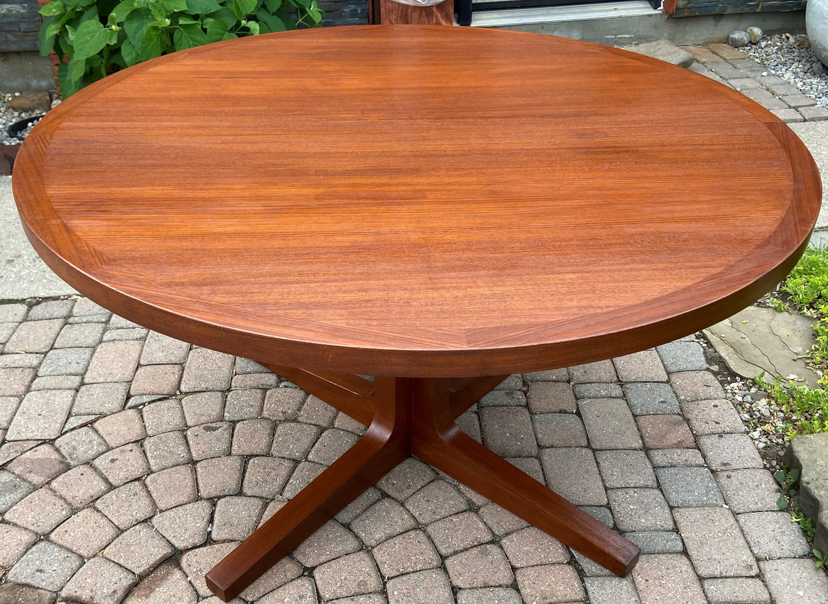 REFINISHED Danish Mid Century Modern Teak Dining Table w 2 Leaves by Dyrlund 50.5