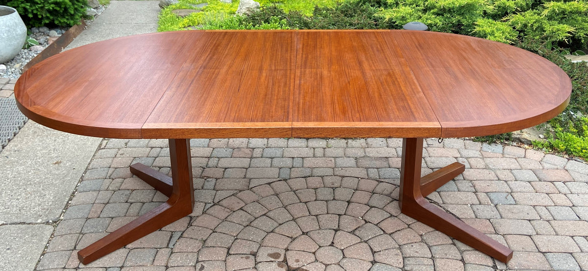 REFINISHED Danish Mid Century Modern Teak Dining Table w 2 Leaves by Dyrlund 50.5