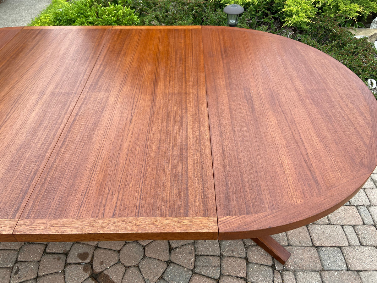 REFINISHED Danish Mid Century Modern Teak Dining Table w 2 Leaves by Dyrlund 50.5