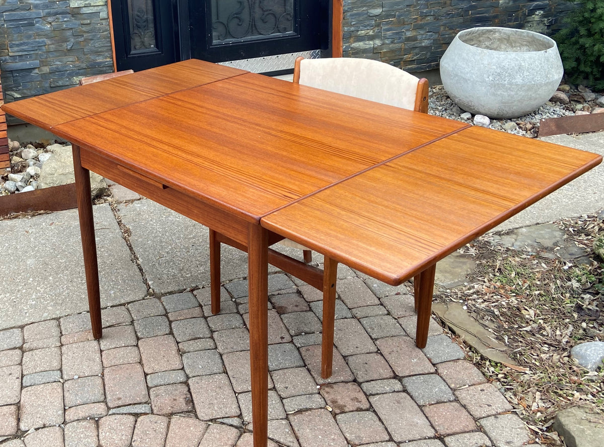 REFINISHED Danish Mid Century Modern Teak Table Draw Leaf, 33
