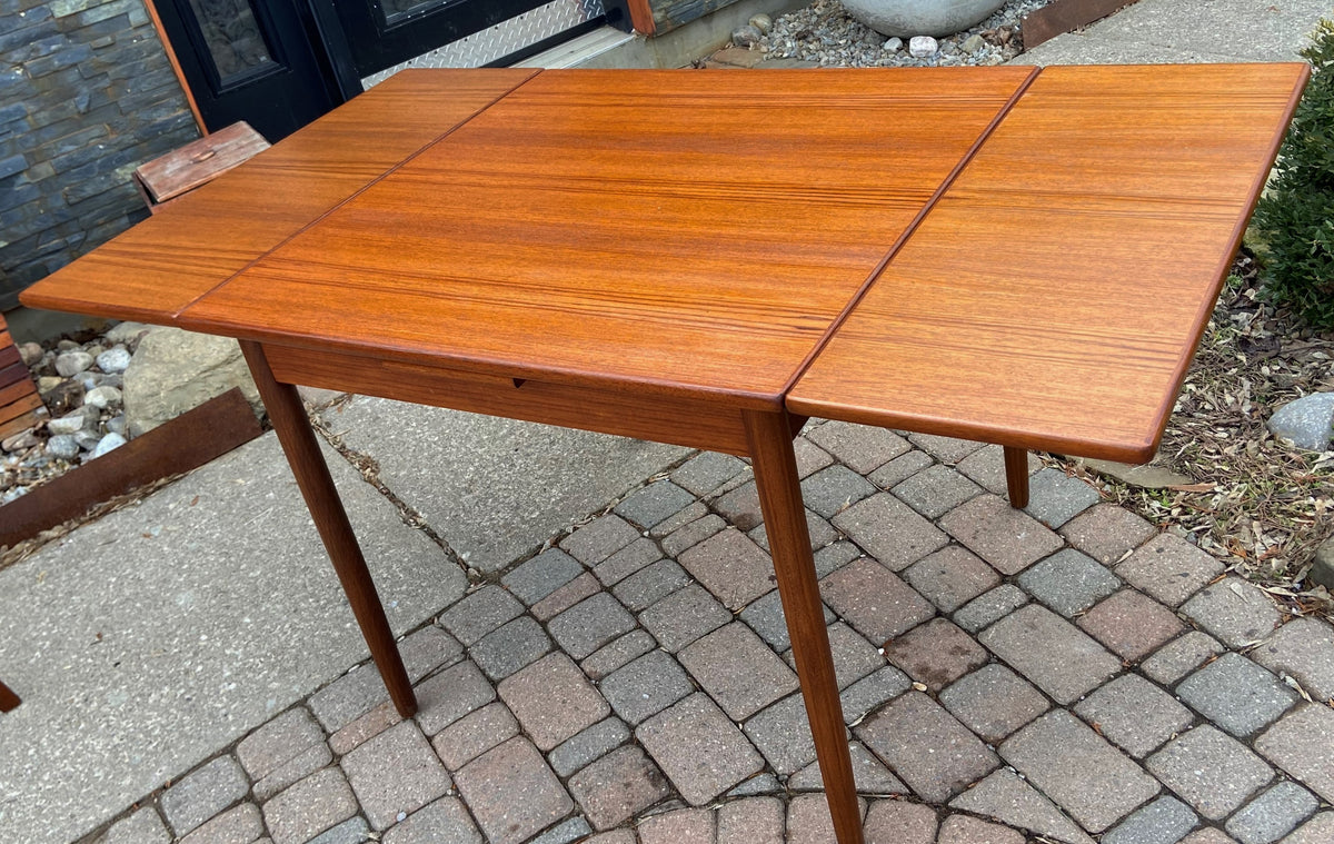 REFINISHED Danish Mid Century Modern Teak Table Draw Leaf, 33